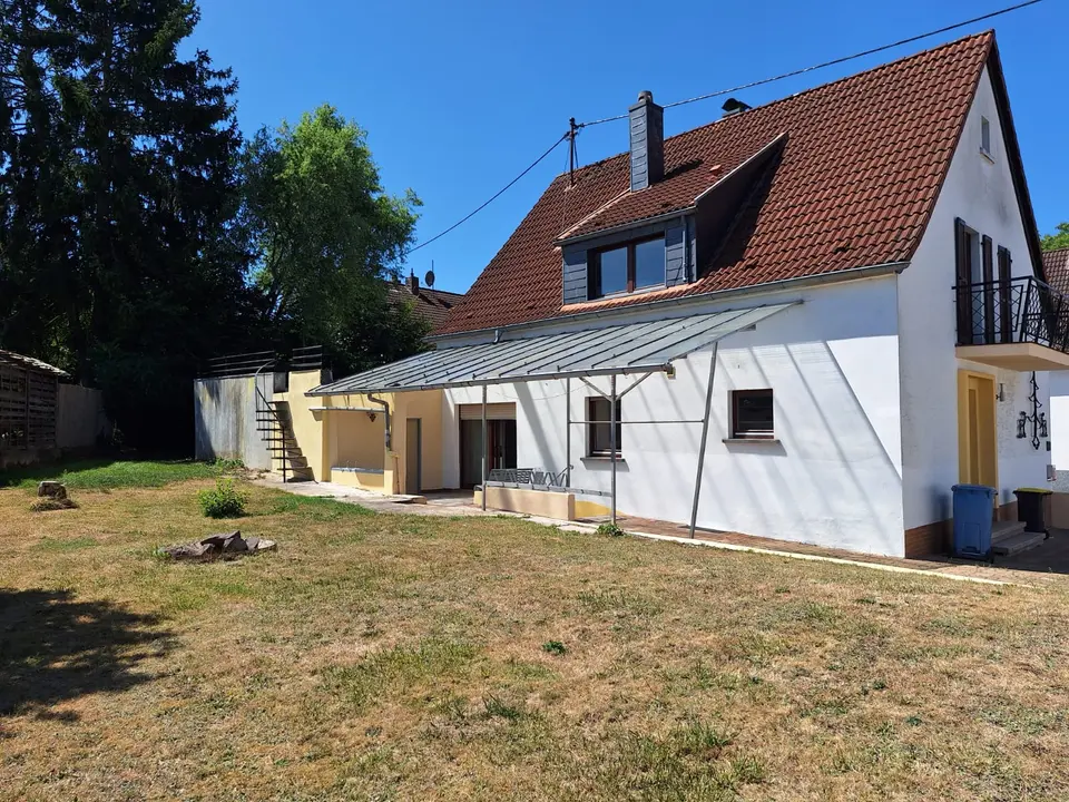 6 Zimmer Haus mit 130 m² in Saarbrücken – Bild 2