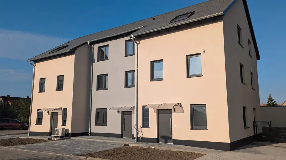 6 Zimmer Wohnung mit 165 m² in Bitterfeld-Wolfen – Bild 2