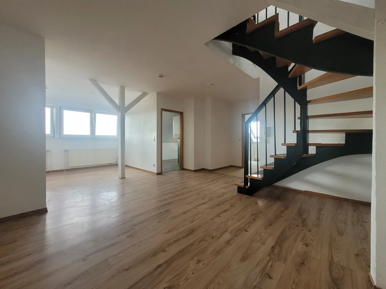 3 Zimmer Wohnung mit 93 m² in Braunschweig – Bild 2