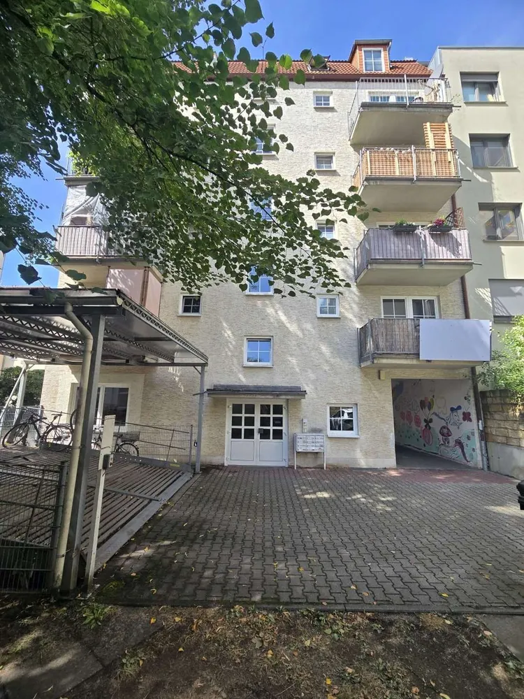 5 Zimmer Wohnung mit 123 m² in Dresden – Bild 1
