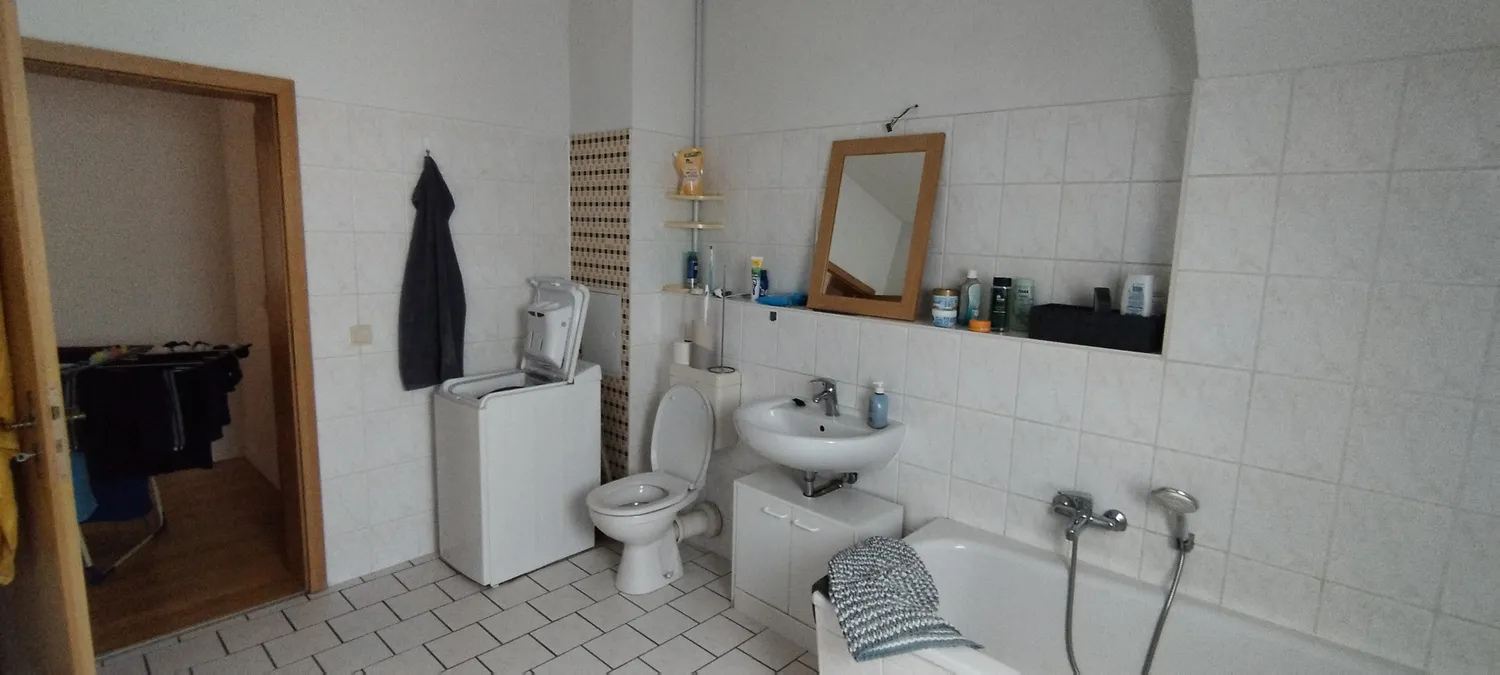2 Zimmer Wohnung mit 64 m² in Halle (Saale) – Bild 1