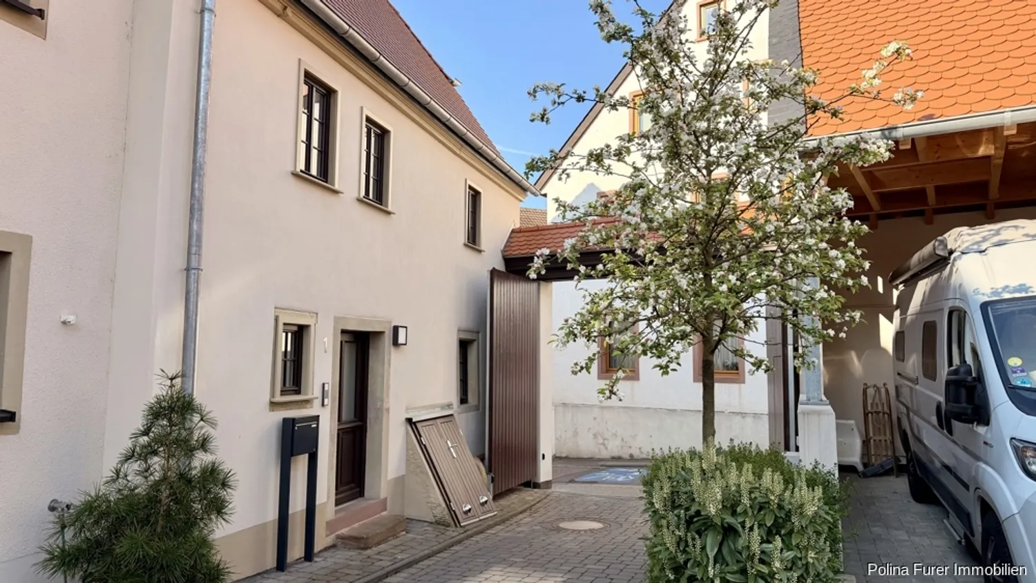 4 Zimmer Wohnung mit 111 m² in Mainz – Bild 1
