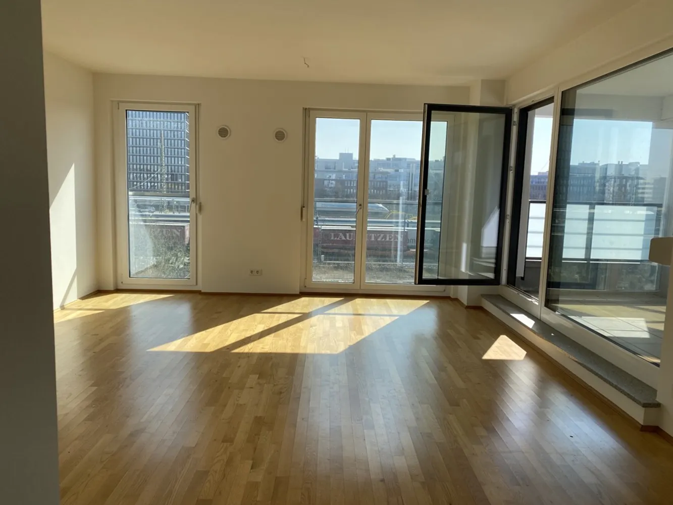 3 Zimmer Wohnung mit 90 m² in München – Bild 1