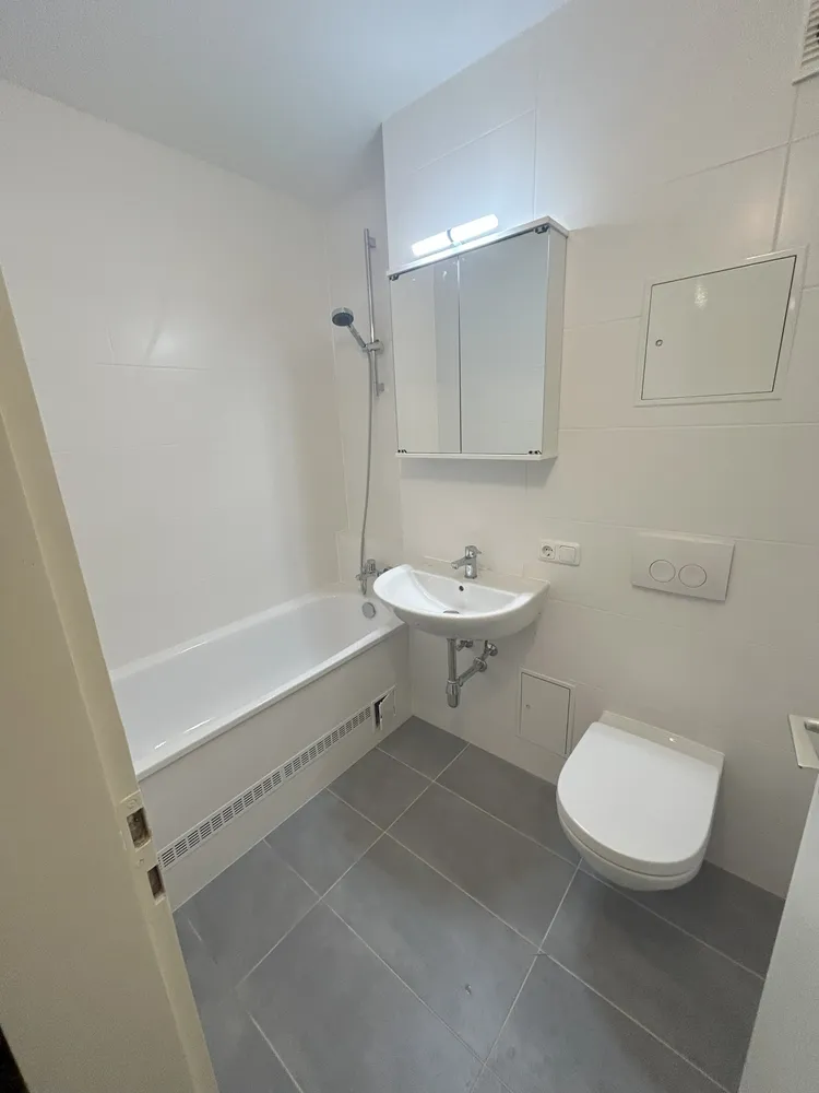2 room apartment with 65 m² in Munich – Photo 6