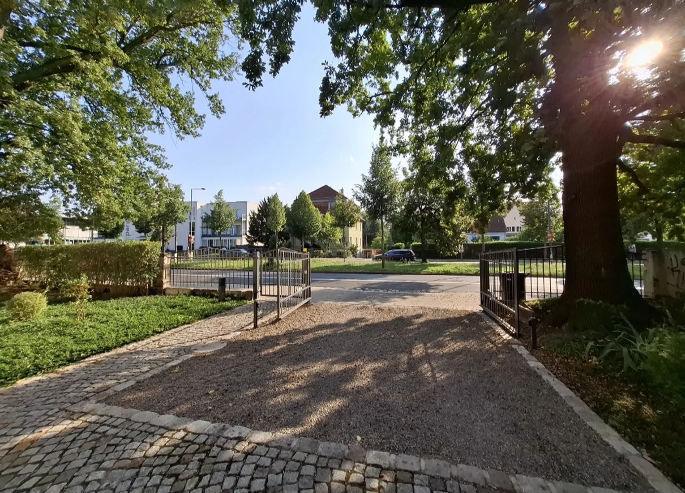 4 Zimmer Wohnung mit 129 m² in Dresden – Bild 4
