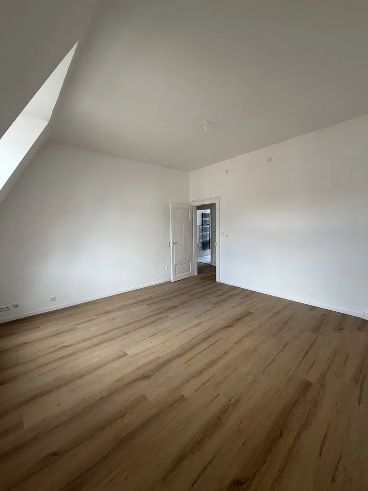 2 Zimmer Wohnung mit 80 m² in Karlsruhe – Bild 2