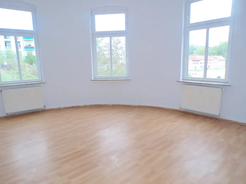4 Zimmer Wohnung mit 117 m² in Werdau – Bild 1