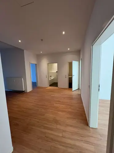 3 Zimmer Wohnung mit 115 m² in Köln – Bild 2