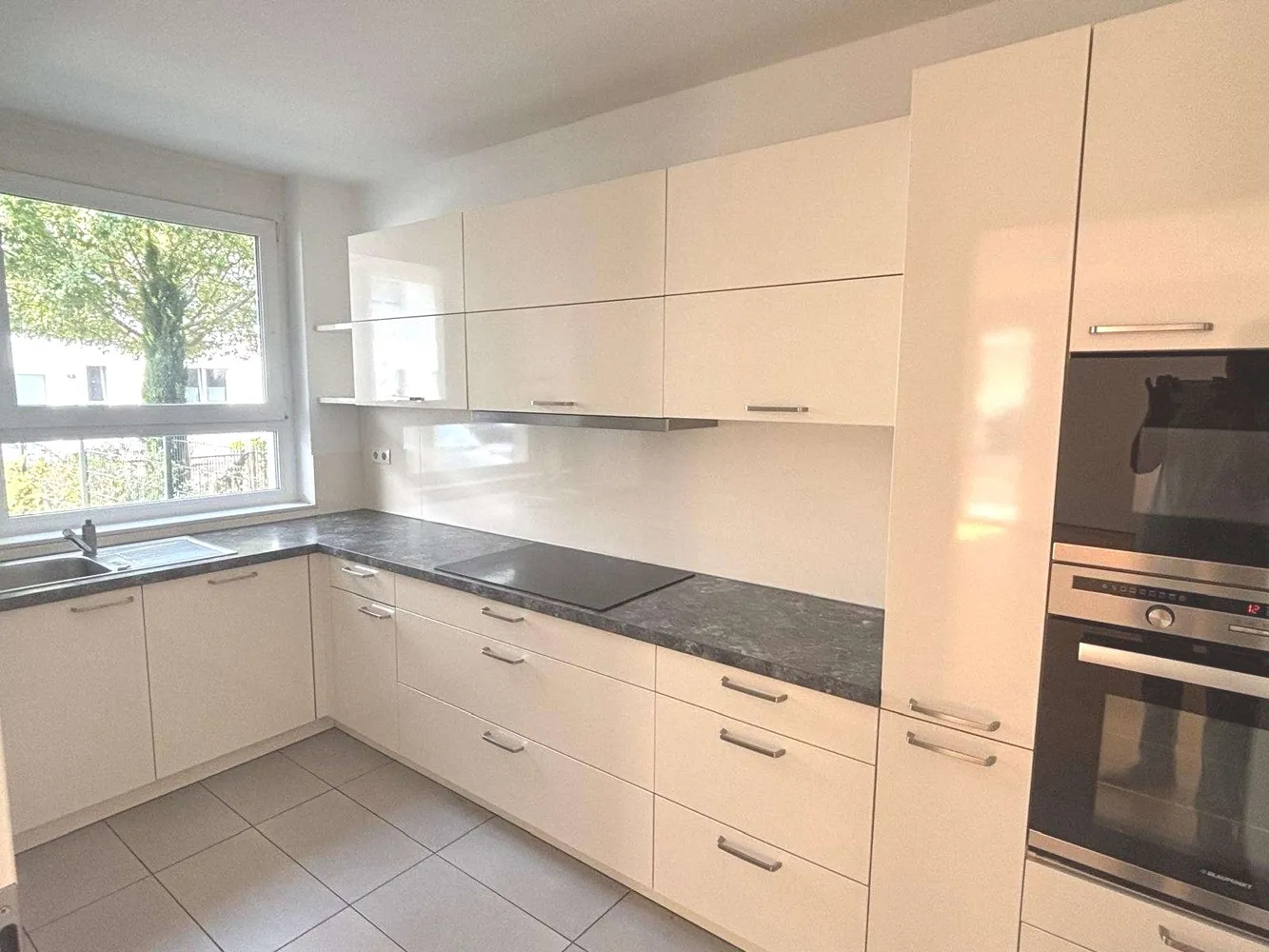 4 Zimmer Wohnung mit 112 m² in Ludwigshafen am Rhein – Bild 2