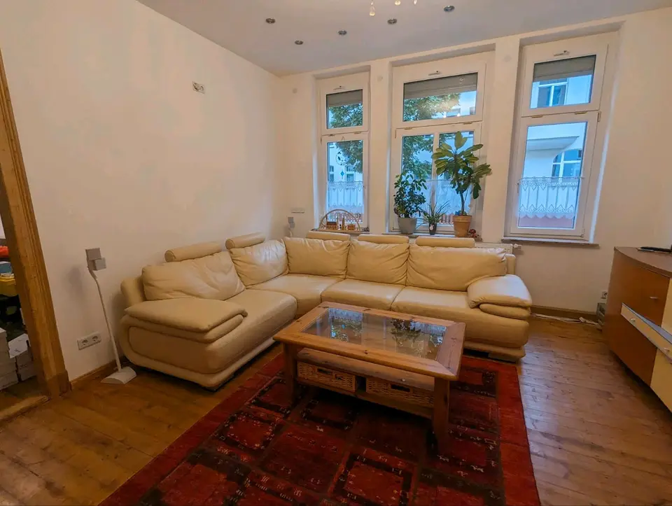 5 Zimmer Wohnung mit 115 m² in Halle (Saale) – Bild 1