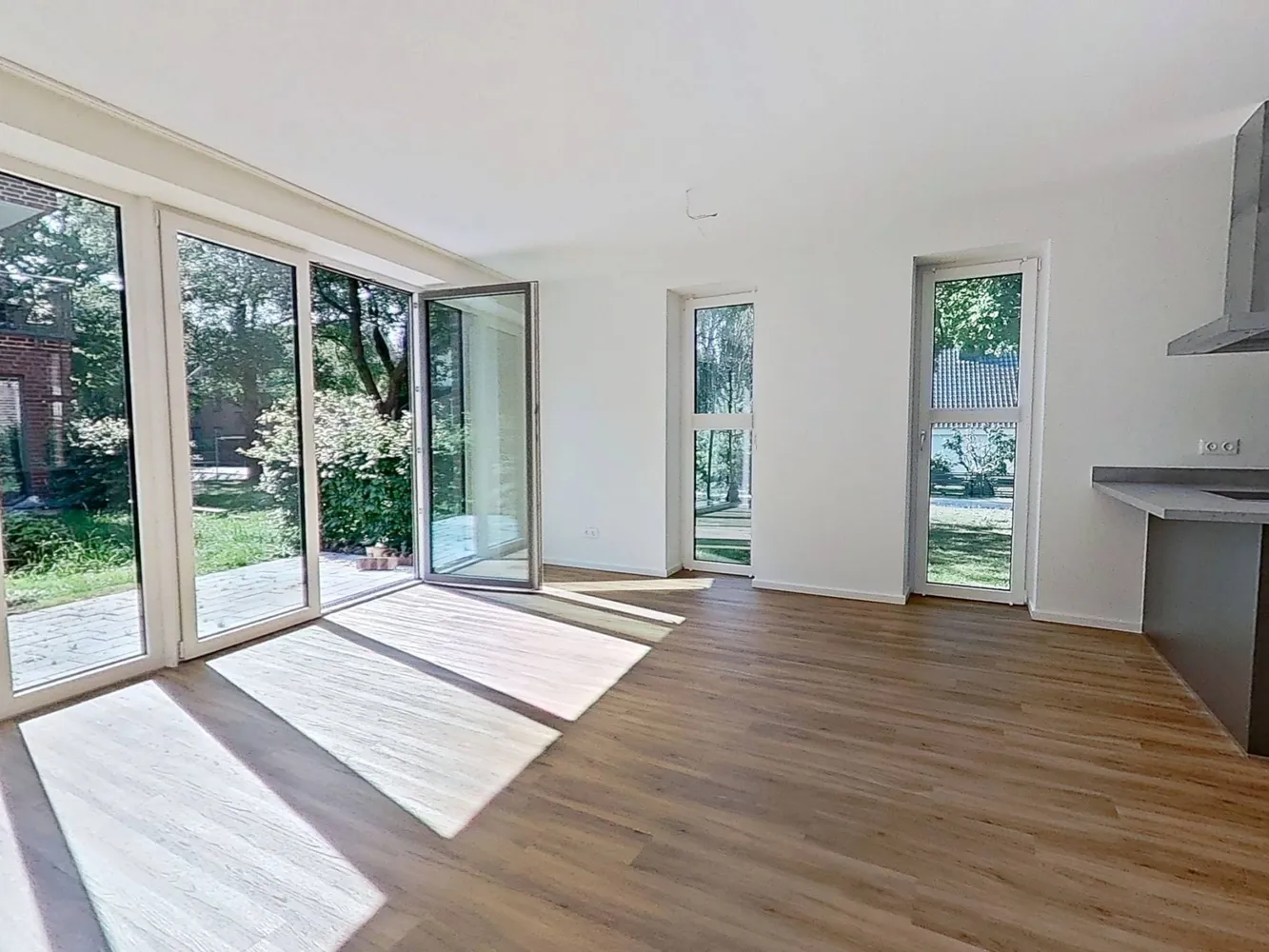 4 Zimmer Wohnung mit 115 m² in Hamburg – Bild 2