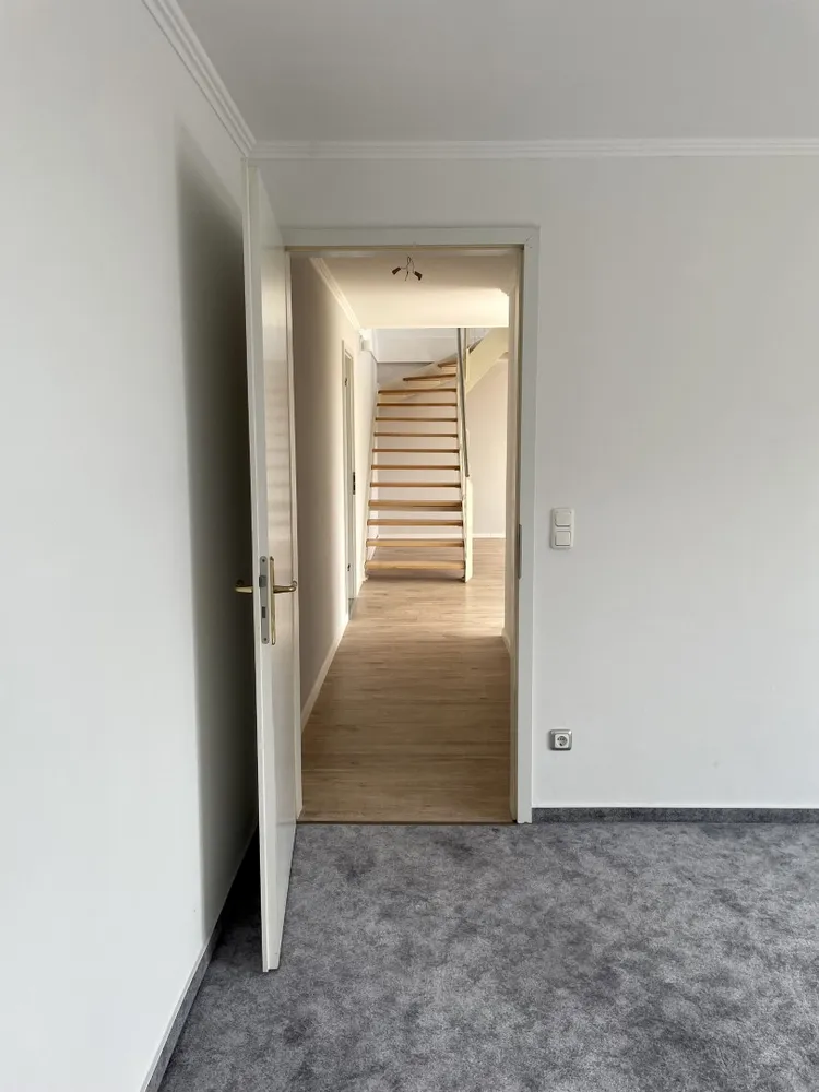 3 Zimmer Wohnung mit 102 m² in Schwerin – Bild 3
