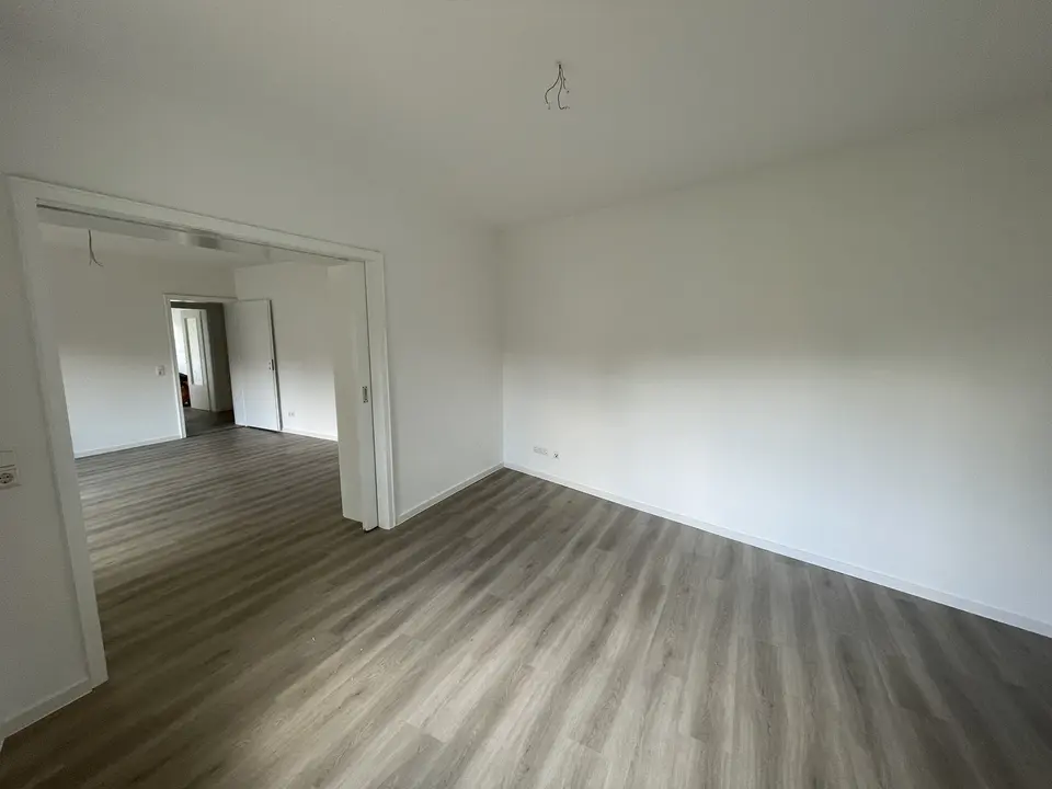 4 Zimmer Wohnung mit 80 m² in Karlsruhe – Bild 2