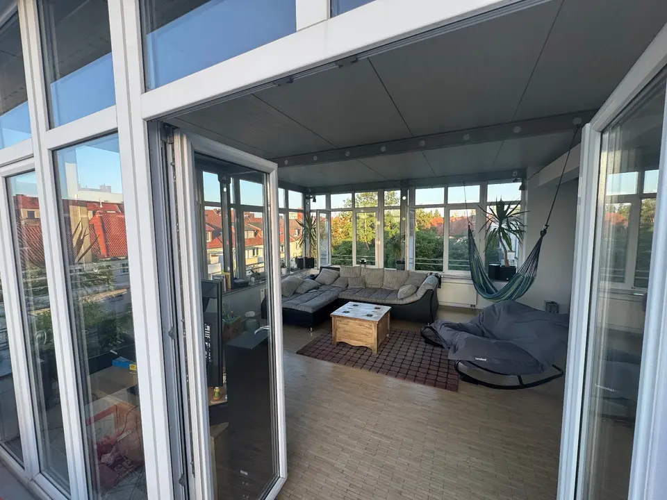 4 Zimmer Wohnung mit 159 m² in Hannover – Bild 1