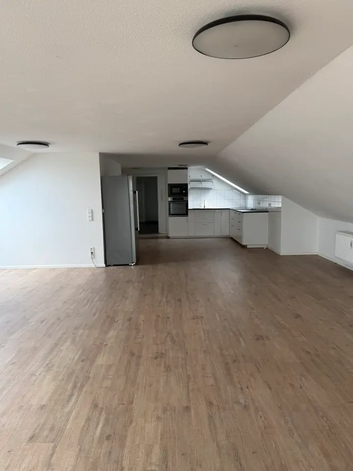 2 Zimmer Wohnung mit 90 m² in Karlsruhe – Bild 3