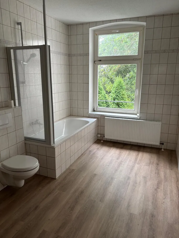 4 Zimmer Wohnung mit 93 m² in Plauen – Bild 2