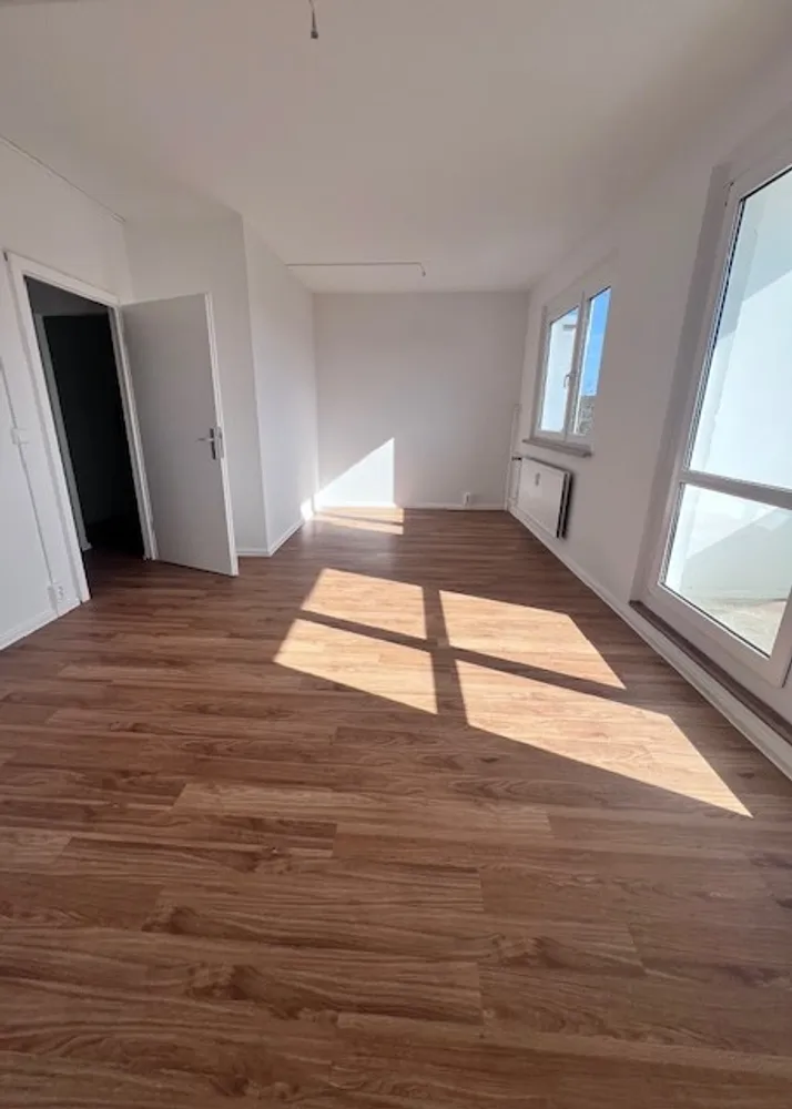 6 Zimmer Wohnung mit 112 m² in Halle (Saale) – Bild 1