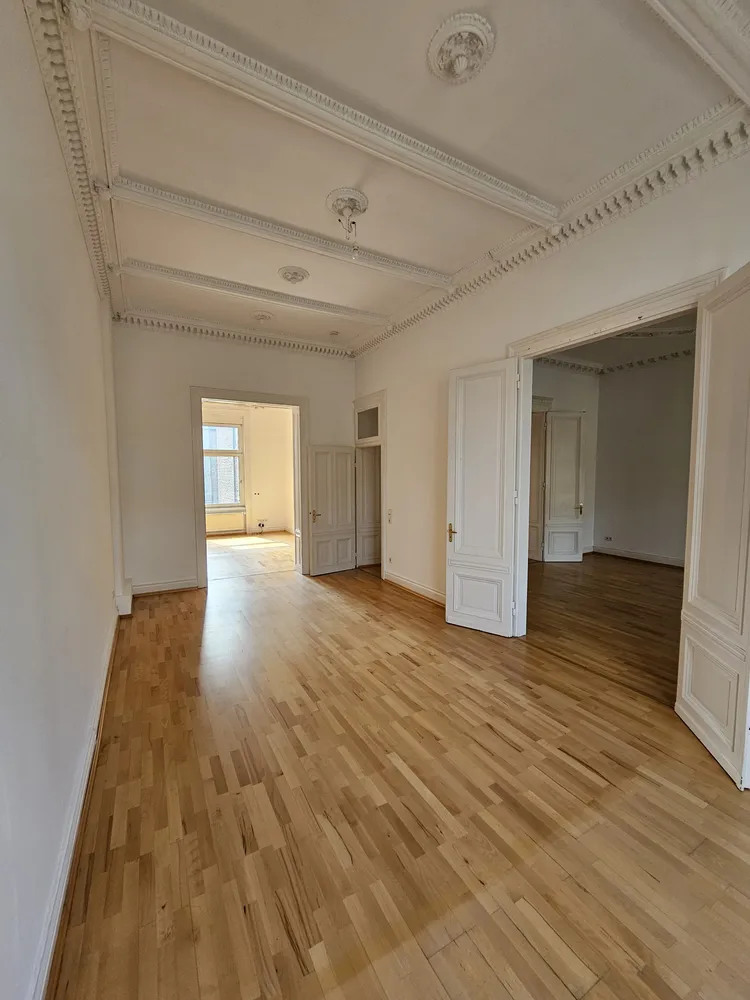 4 Zimmer Wohnung mit 146 m² in Wiesbaden – Bild 4