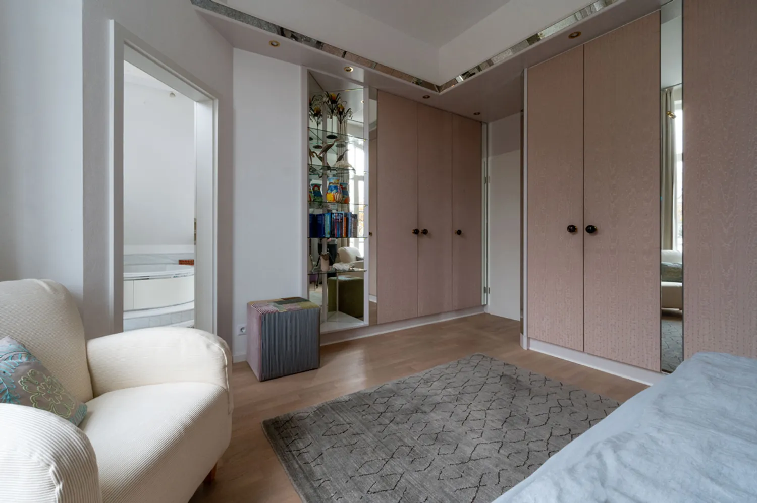 3 Zimmer Wohnung mit 107 m² in München – Bild 6