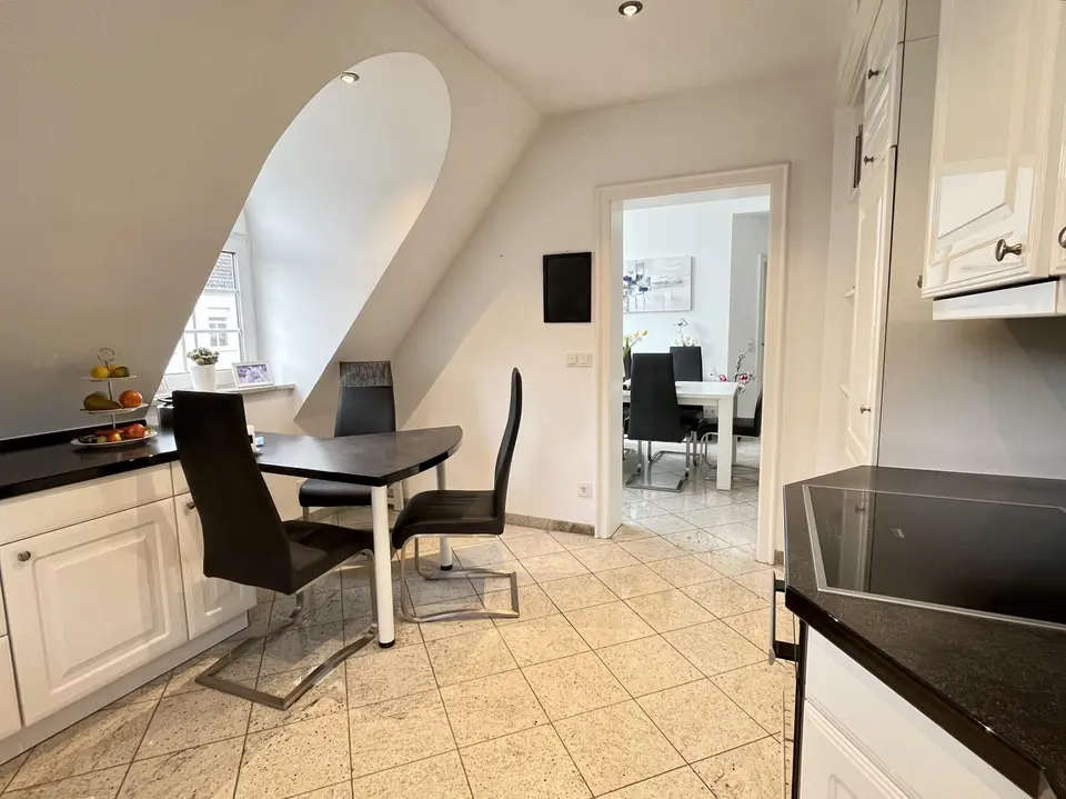6 Zimmer Wohnung mit 203 m² in Torgau – Bild 2