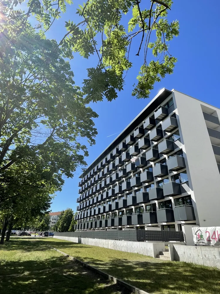 4 Zimmer Wohnung mit 98 m² in Dresden – Bild 1