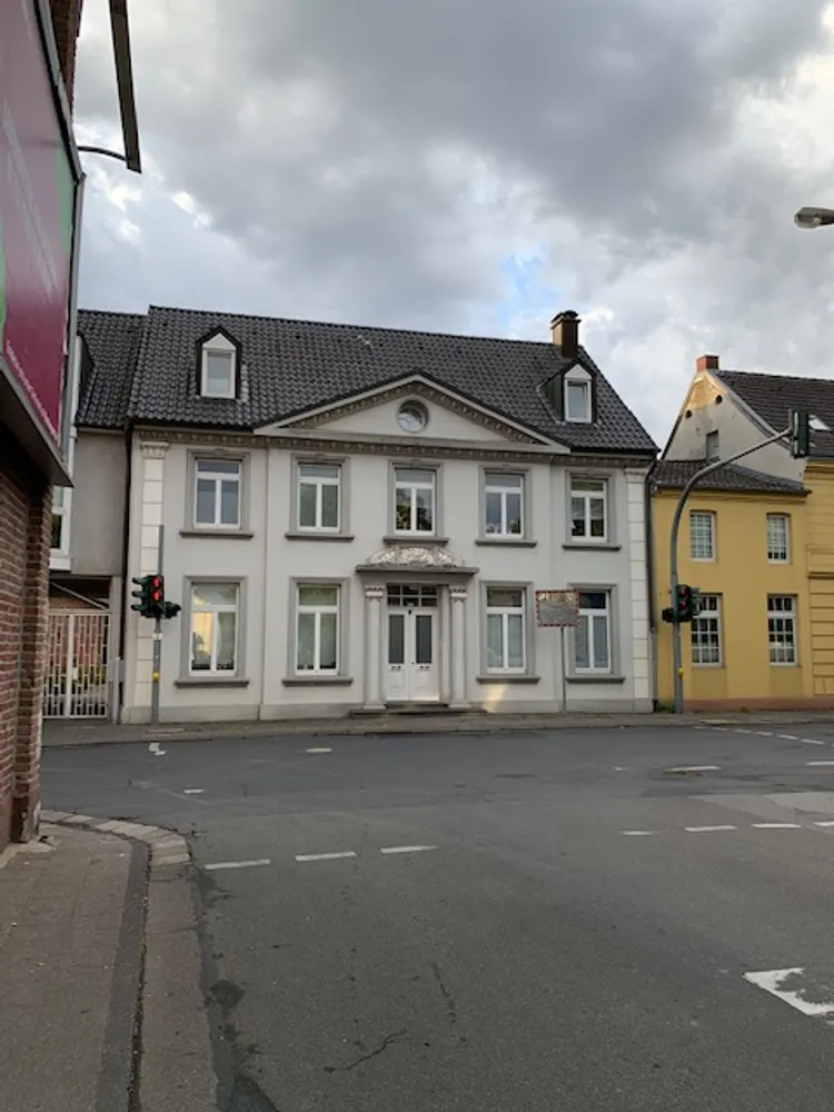2 Zimmer Wohnung mit 75 m² in Grevenbroich – Bild 1