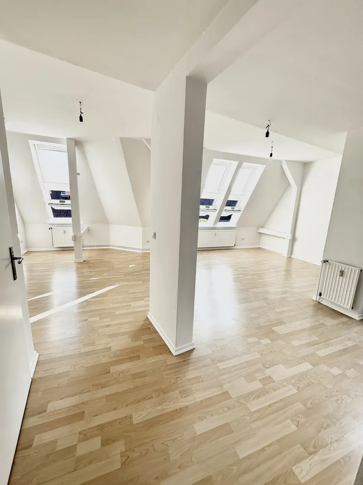 3 Zimmer Wohnung mit 76 m² in Hamburg – Bild 2