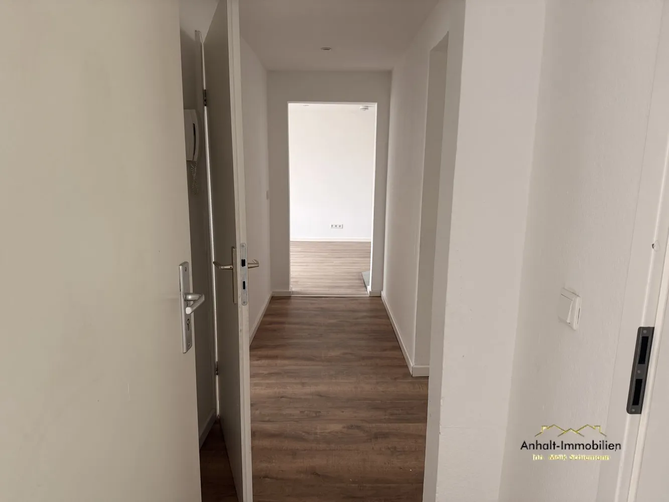 5 Zimmer Wohnung mit 100 m² in Bitterfeld-Wolfen – Bild 4