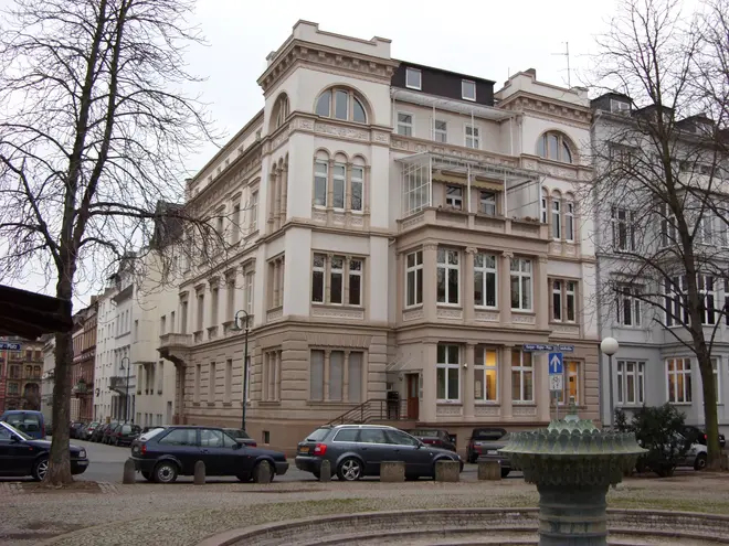 3 Zimmer Wohnung mit 125 m² in Wiesbaden – Bild 1