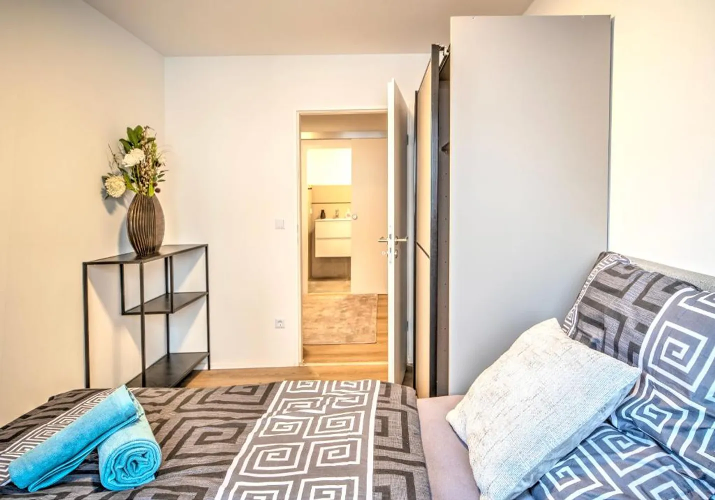 2 Zimmer Wohnung mit 64 m² in München – Bild 5
