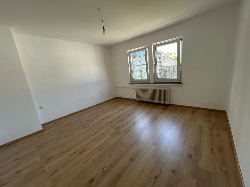4 Zimmer Wohnung mit 95 m² in Wuppertal – Bild 2