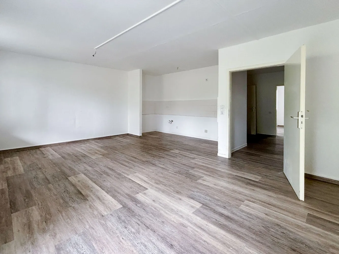 2 Zimmer Wohnung mit 67 m² in Magdeburg – Bild 4