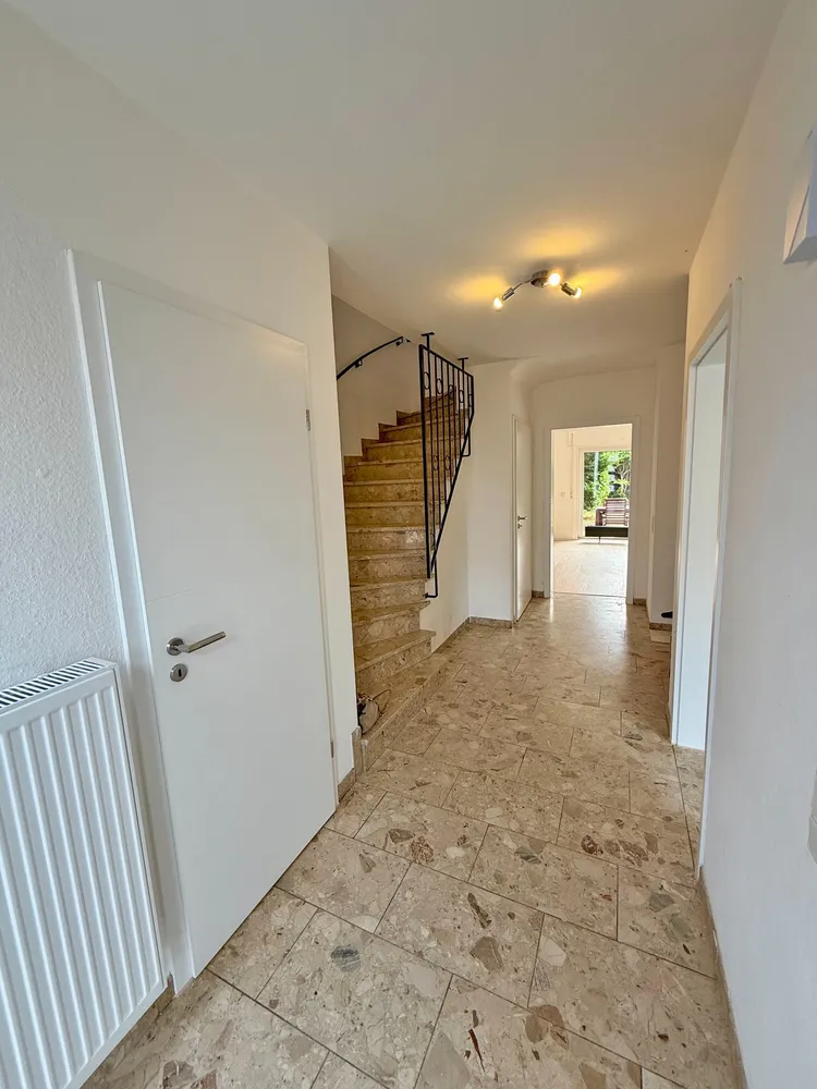 4 Zimmer Haus mit 128 m² in Meerbusch – Bild 2