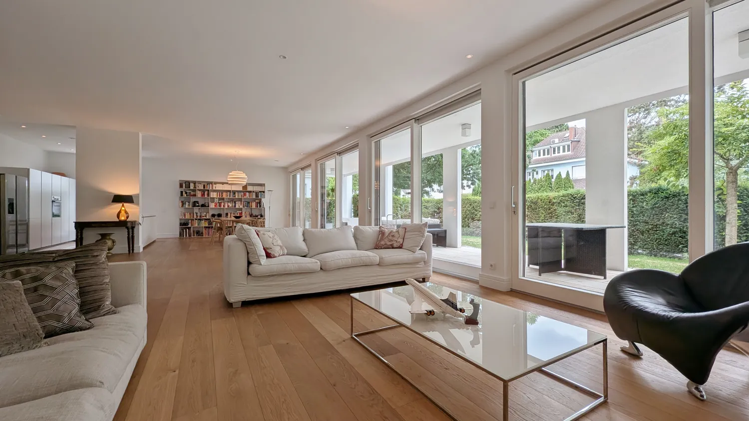 6 Zimmer Wohnung mit 259 m² in Frankfurt am Main – Bild 6