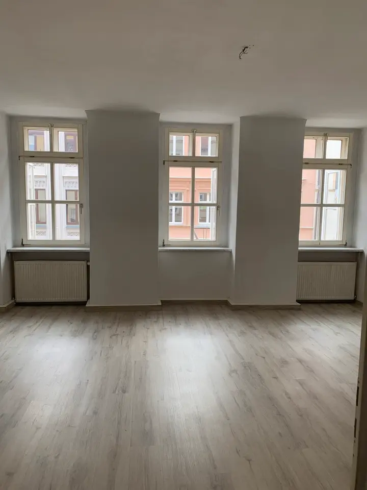 6 Zimmer Wohnung mit 140 m² in Torgau – Bild 1