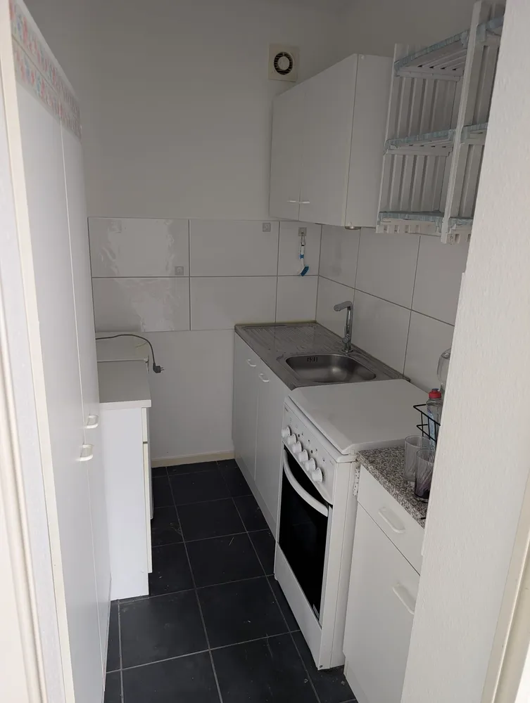 1 Zimmer Wohnung mit 30 m² in Köln – Bild 9