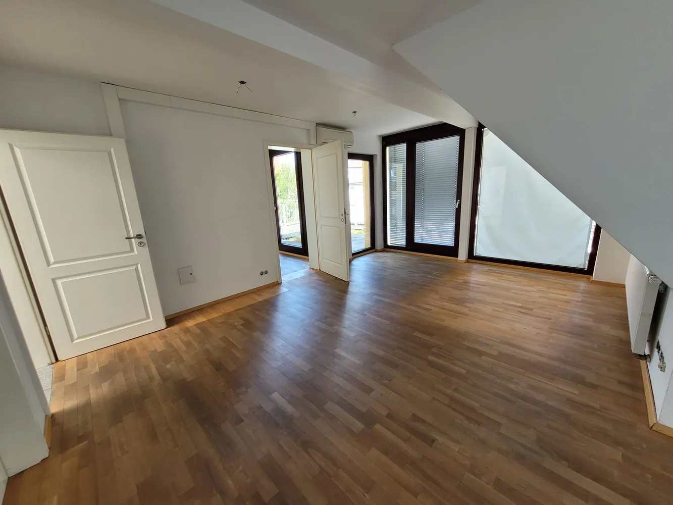 3 room apartment with 90 m² in Cologne – Photo 2
