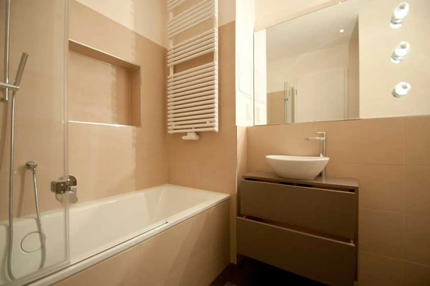 2 Zimmer Wohnung mit 44 m² in Berlin – Bild 6