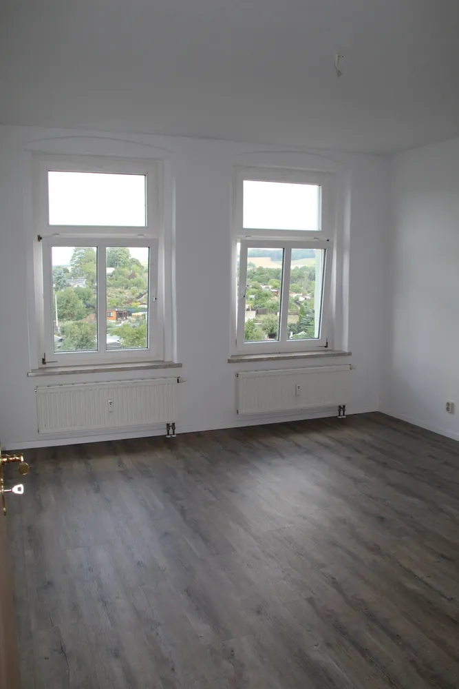 4 Zimmer Wohnung mit 99 m² in Plauen – Bild 2
