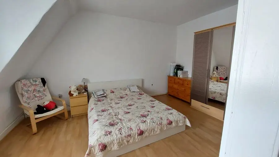 2 Zimmer Wohnung mit 70 m² in Duisburg – Bild 2