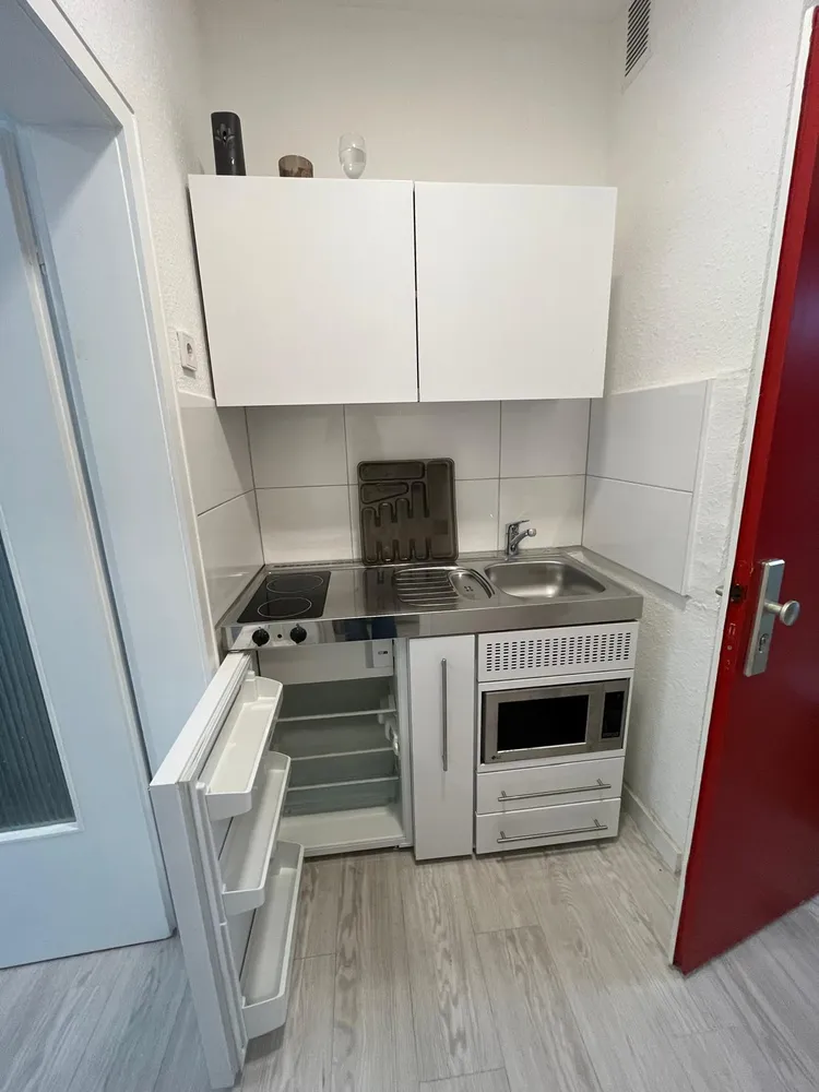 1 room apartment with 19 m² in Cologne – Photo 3