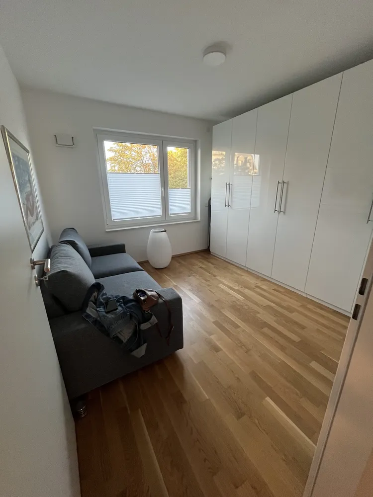 6 Zimmer Wohnung mit 151 m² in Düsseldorf – Bild 3