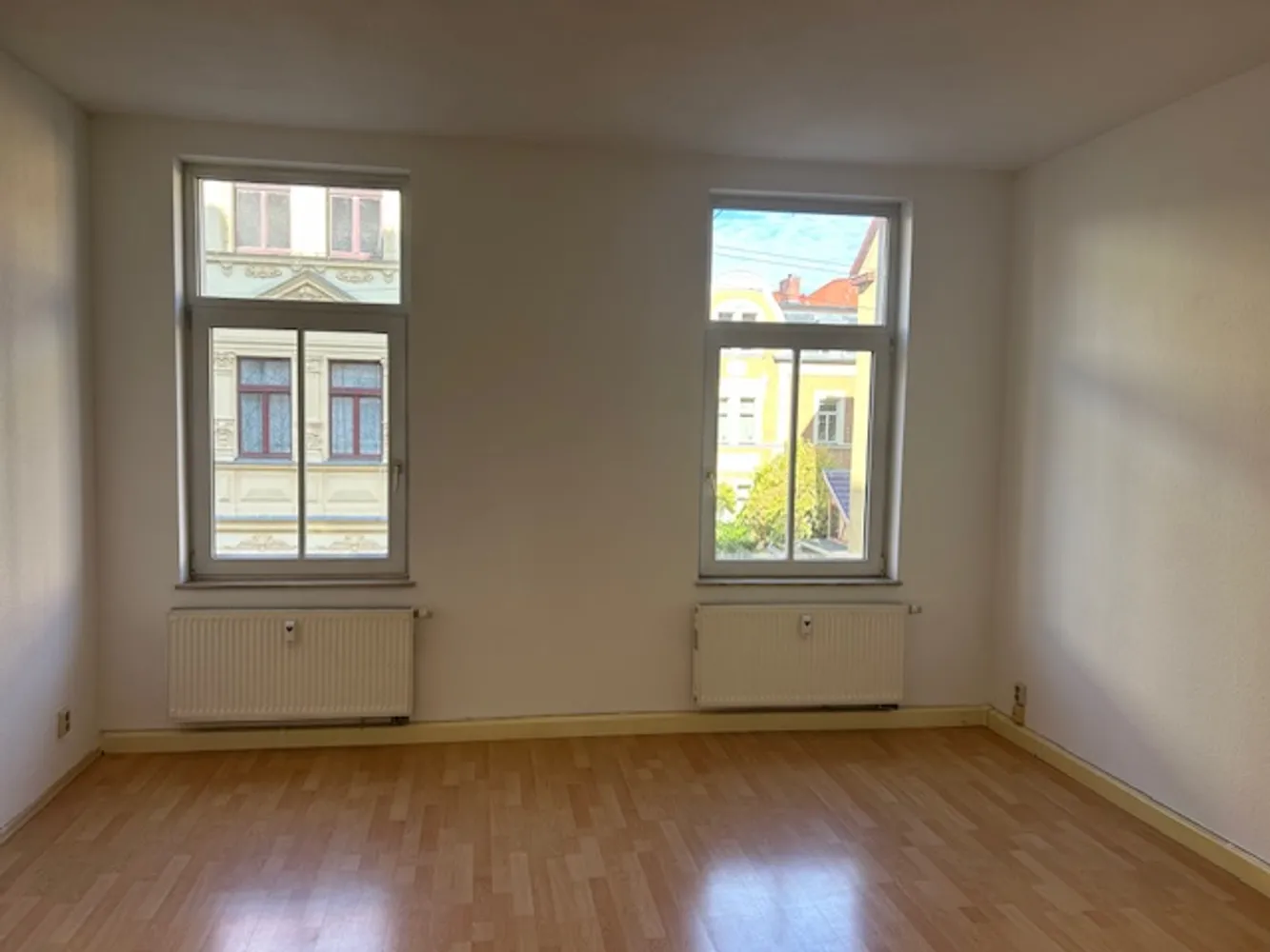 5 Zimmer Wohnung mit 120 m² in Weimar – Bild 1