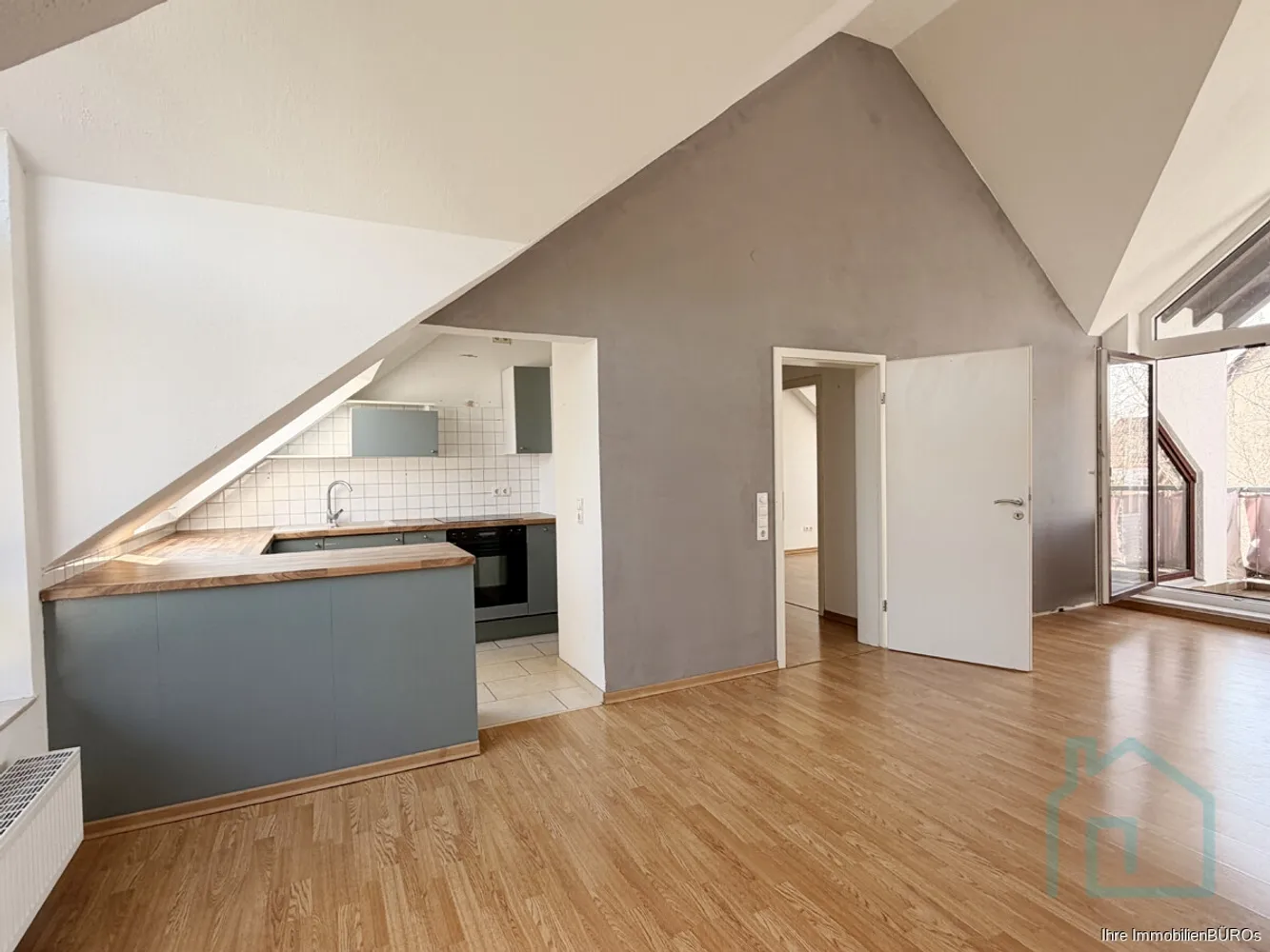 4 room apartment with 95 m² in Ludwigshafen am Rhein – Photo 1