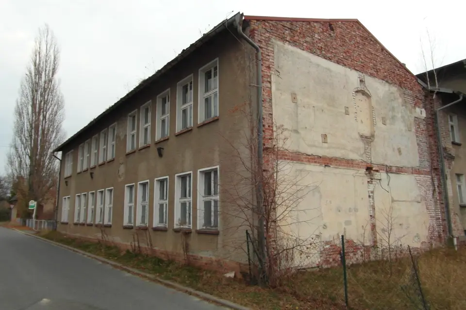 19 Zimmer Haus mit 800 m² in Cottbus – Bild 1