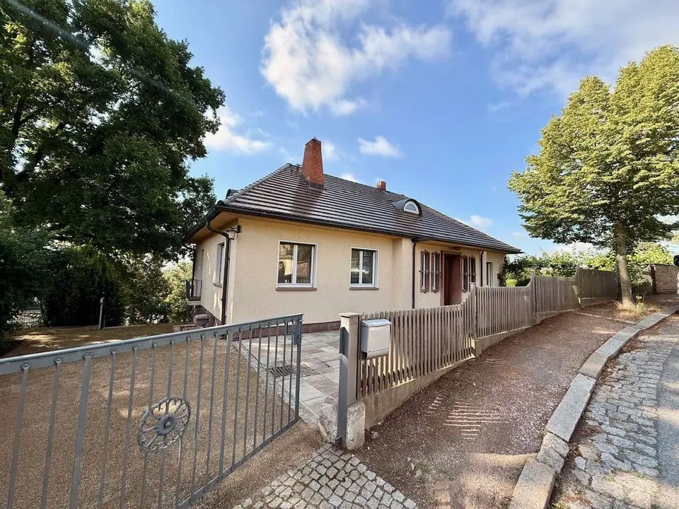 7 Zimmer Haus mit 250 m² in Meißen – Bild 1