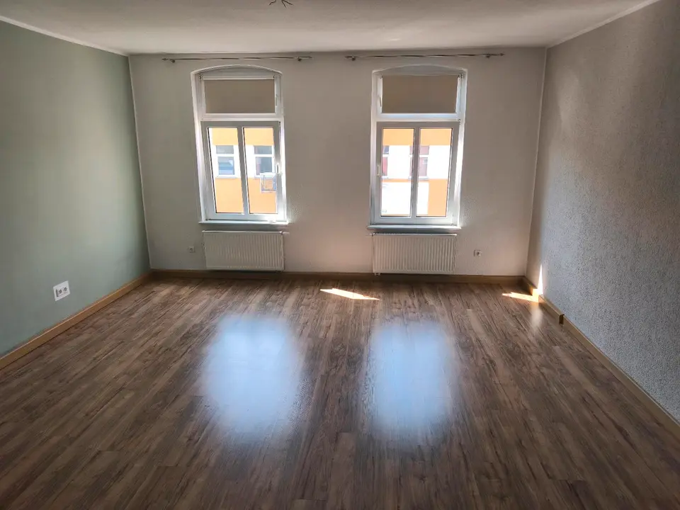 4 Zimmer Wohnung mit 105 m² in Luckenwalde – Bild 1