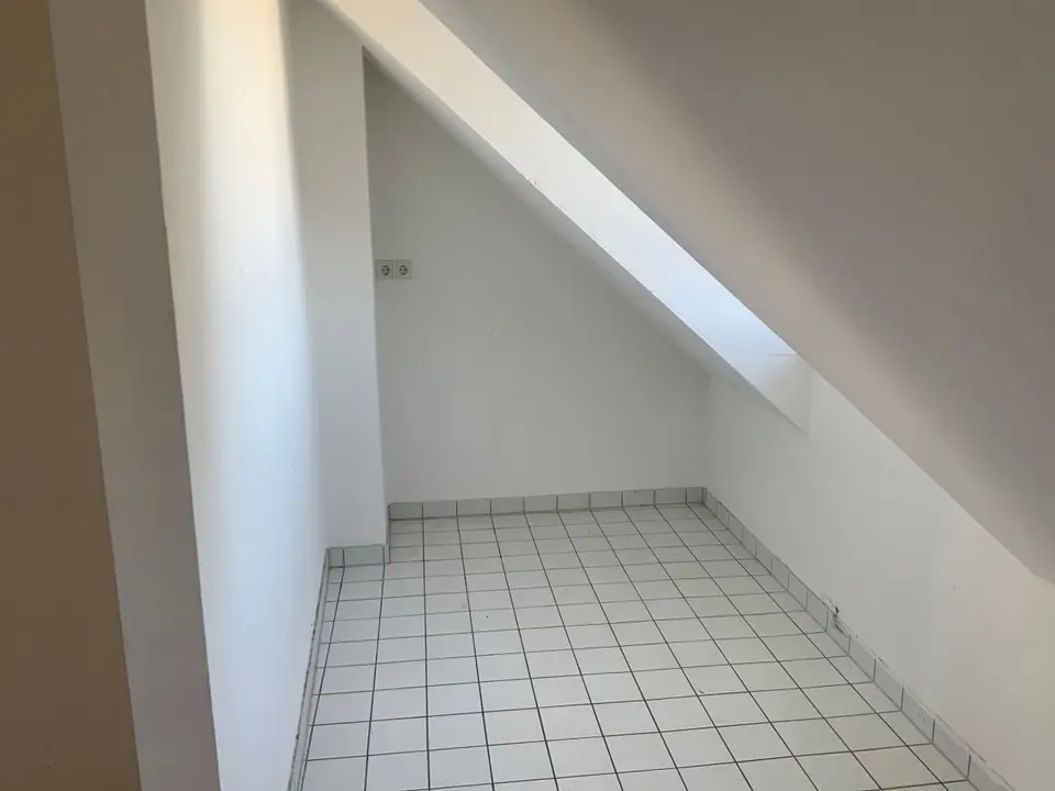 5 Zimmer Wohnung mit 206 m² in Köthen – Bild 8