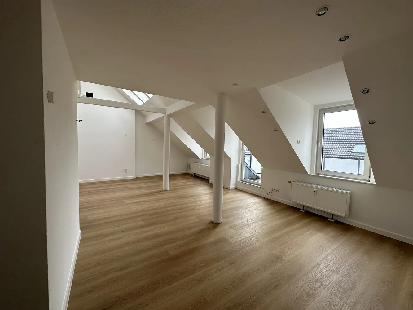 3 Zimmer Wohnung mit 91 m² in Düsseldorf – Bild 2