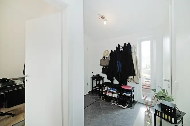 3 Zimmer Wohnung mit 105 m² in München – Bild 3